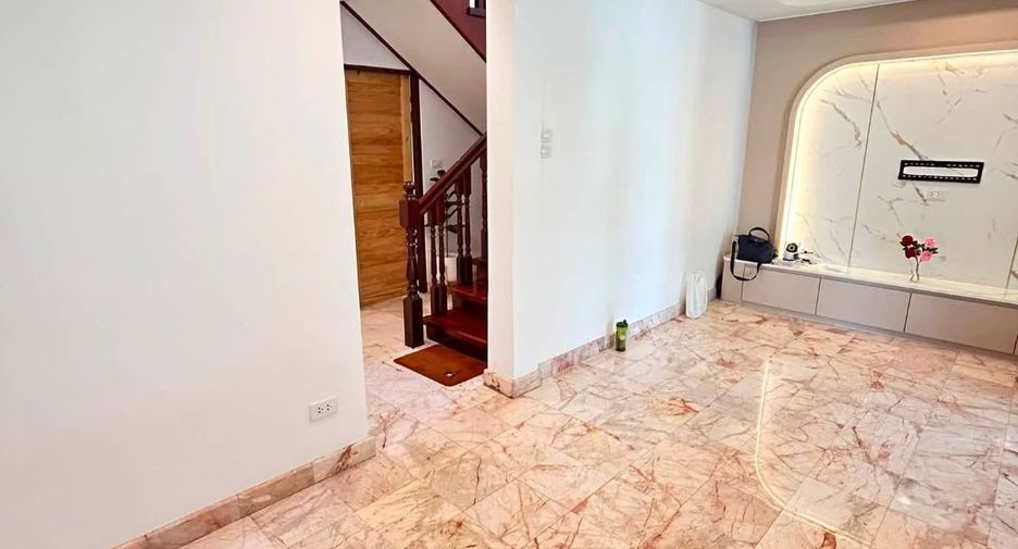 Продажа 4 спальни дом в Bang Phli, Самутпракан