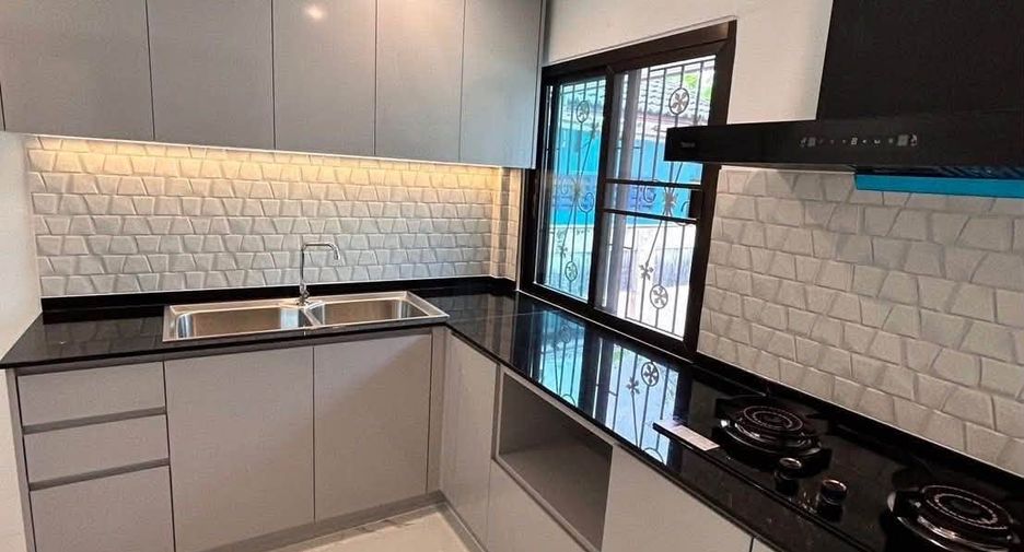 Продажа 4 спальни дом в Bang Phli, Самутпракан