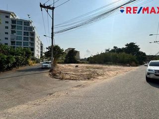 出售 土地 在 Bang Lamung, Chon Buri