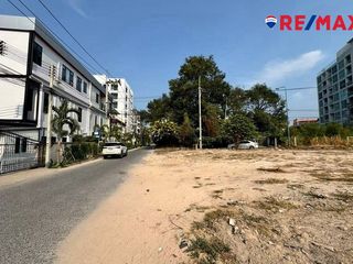 出售 土地 在 Bang Lamung, Chon Buri
