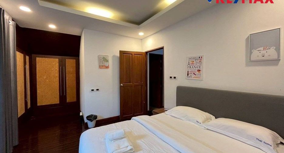 For sale 4 bedrooms house in Bang Lamung, Chonburi