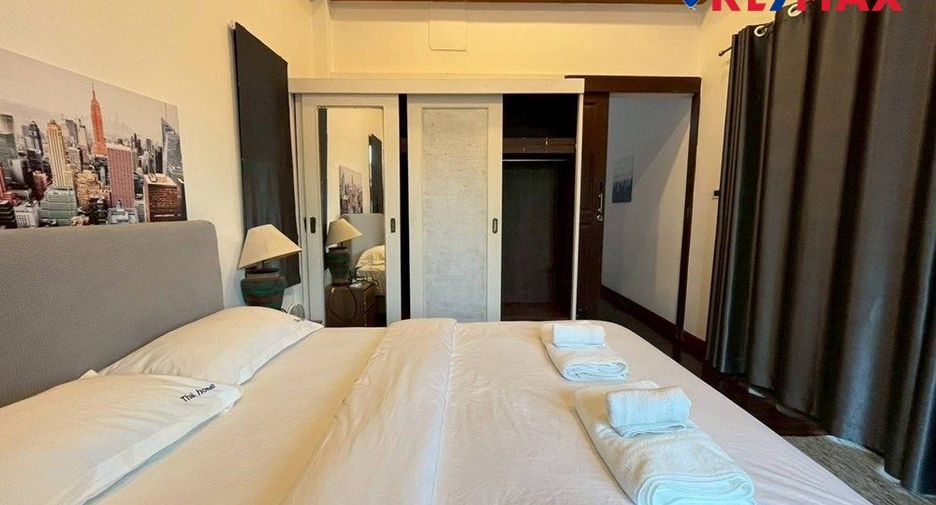 For sale 4 bedrooms house in Bang Lamung, Chonburi