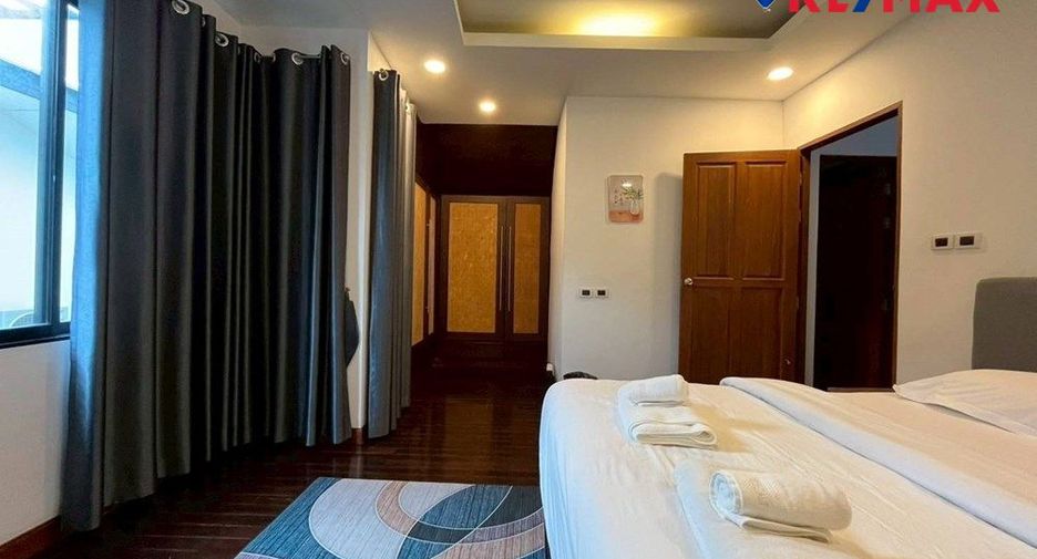 For sale 4 bedrooms house in Bang Lamung, Chonburi