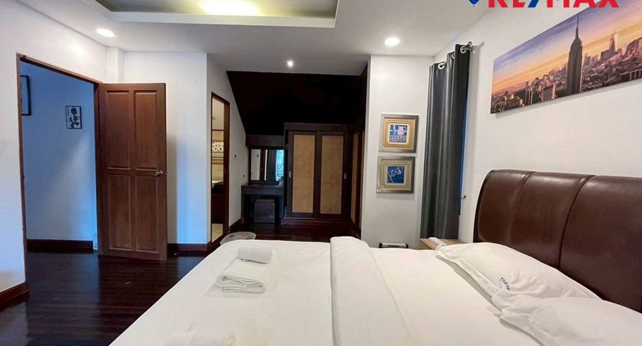 For sale 4 bedrooms house in Bang Lamung, Chonburi