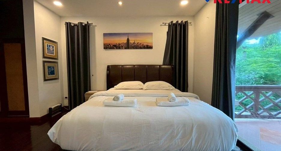 For sale 4 bedrooms house in Bang Lamung, Chonburi