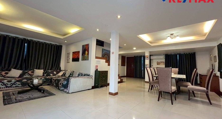 For sale 4 bedrooms house in Bang Lamung, Chonburi
