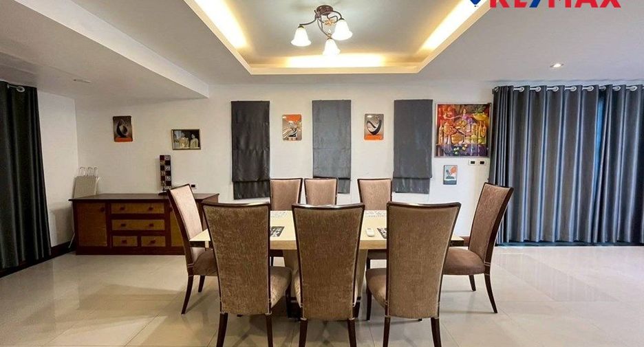 For sale 4 bedrooms house in Bang Lamung, Chonburi