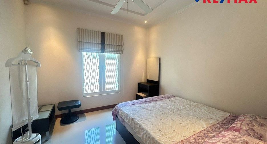 For rent 4 bedrooms house in Bang Lamung, Chonburi