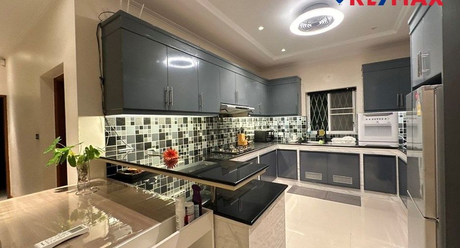 For rent 4 bedrooms house in Bang Lamung, Chonburi