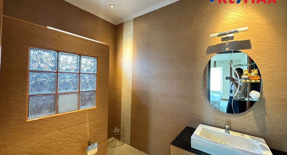 For rent 4 bedrooms house in Bang Lamung, Chonburi