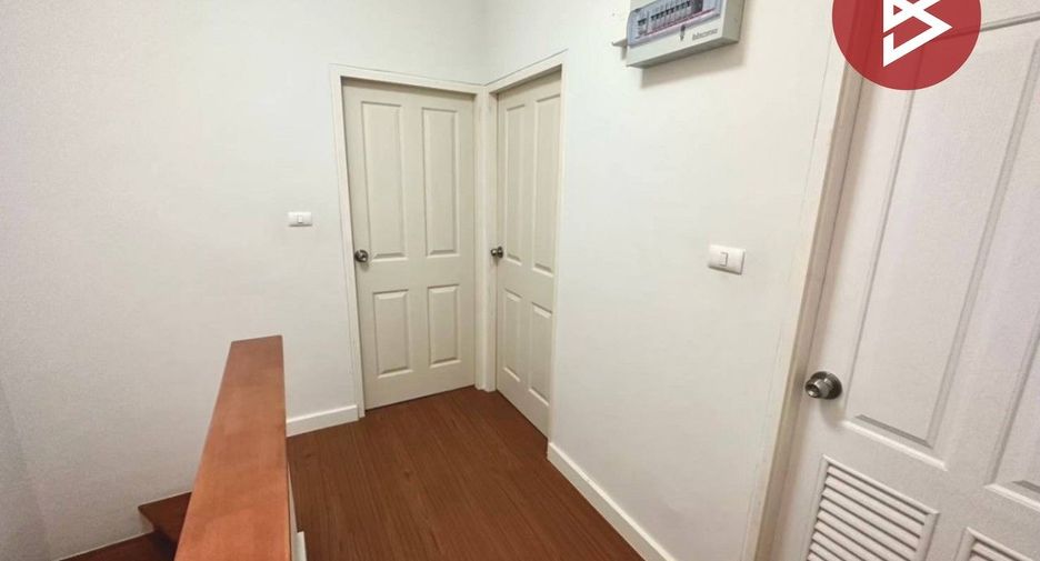 For sale 3 bedrooms townhouse in Mueang Chachoengsao, Chachoengsao