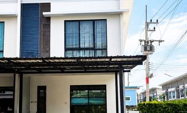 Reihenhaus zum Kauf mit 3 Zimmer in Mueang Chachoengsao, Chachoengsao
