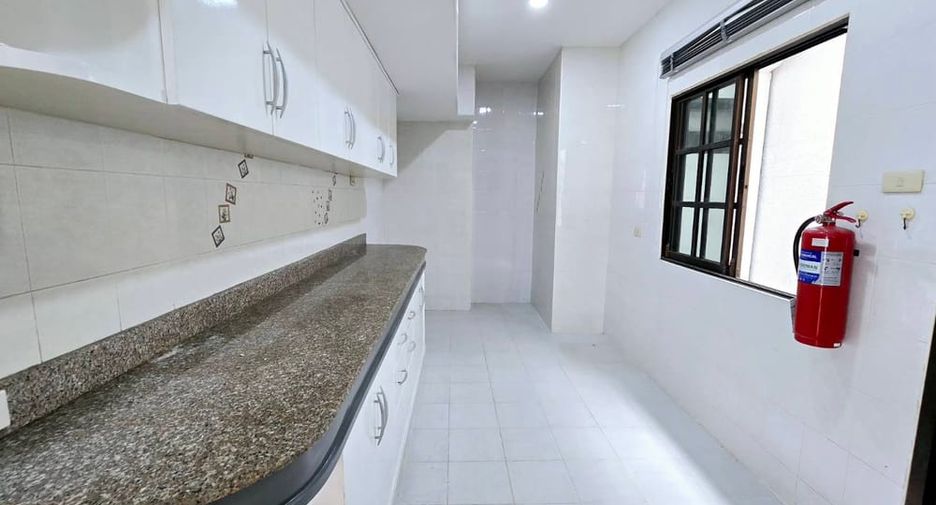 À vendre 12 chambres local commercial à Bang Lamung, Chonburi