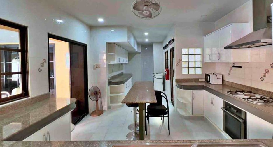 À vendre 12 chambres local commercial à Bang Lamung, Chonburi