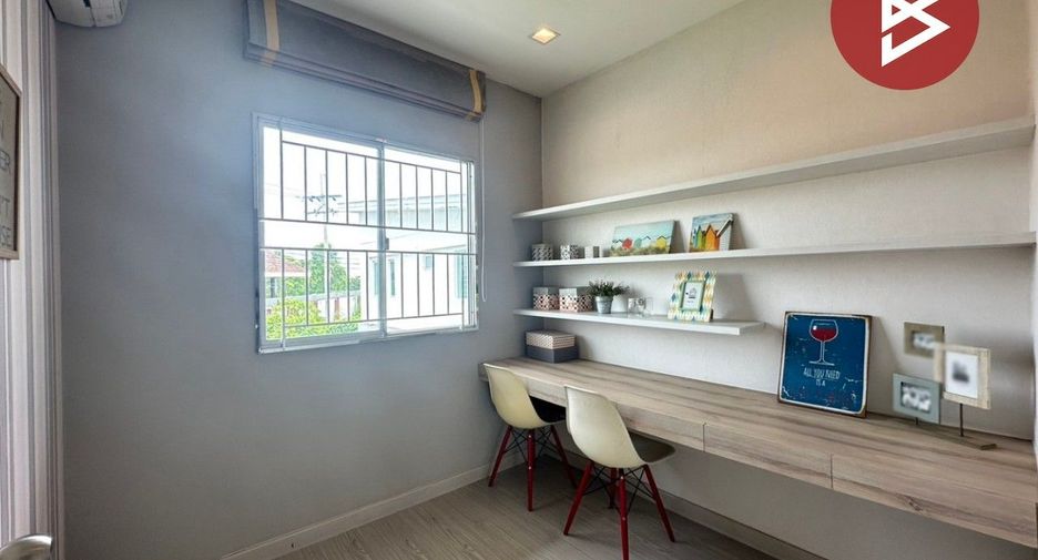 À vendre 3 chambres maison de ville à Bang Sao Thong, Samut Prakan