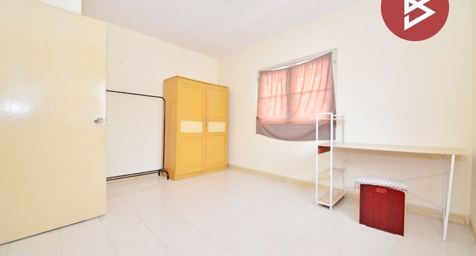 Reihenhaus zum Kauf mit 2 Zimmer in Mueang Samut Prakan, Samut Prakan