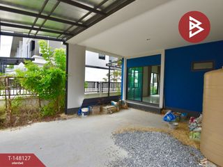 Casa adosada en venta de 3 habitaciones en Sam Phran, Nakhon Pathom