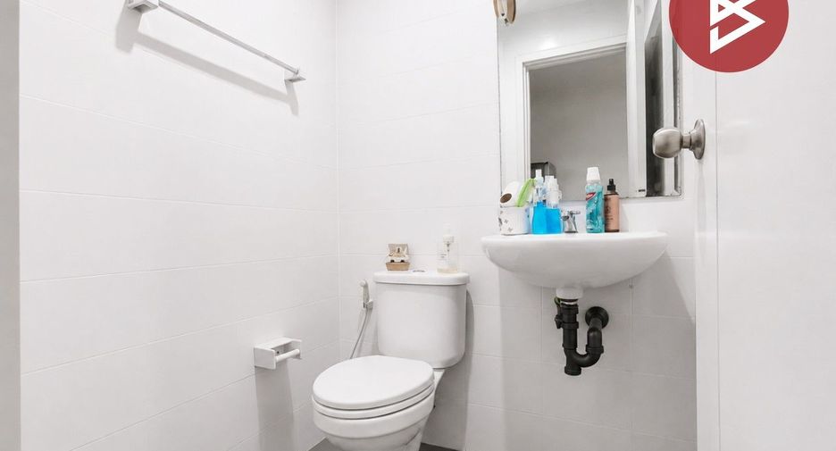 For sale 3 bedrooms townhouse in Phra Samut Chedi, Samut Prakan