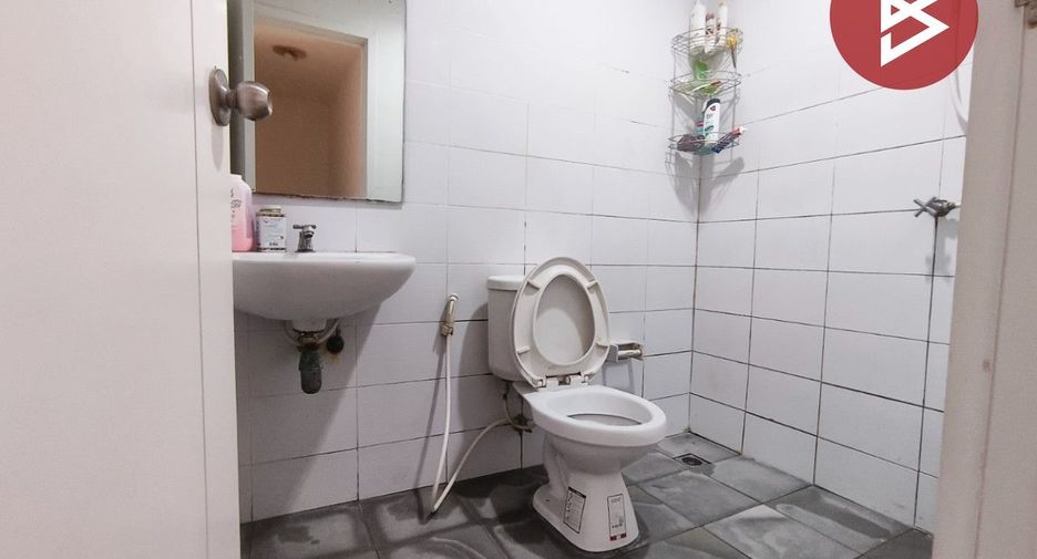 For sale 3 bedrooms townhouse in Phra Samut Chedi, Samut Prakan