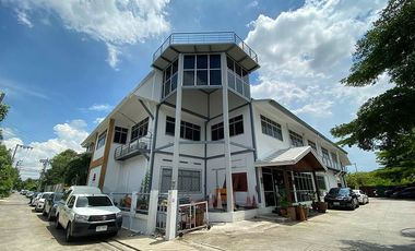 Oficina en venta de 23 habitaciones en Bang Khen, Bangkok