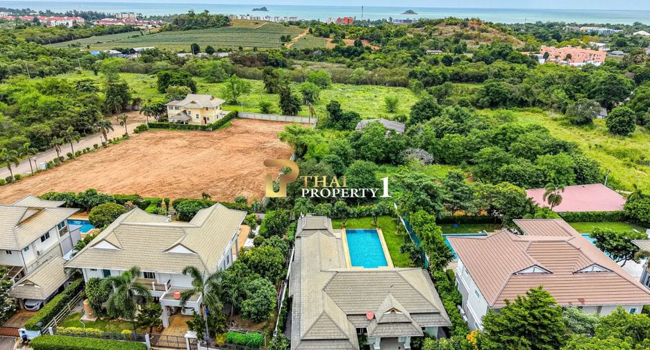 For sale 3 bedrooms villa in Hua Hin, Prachuap Khiri Khan