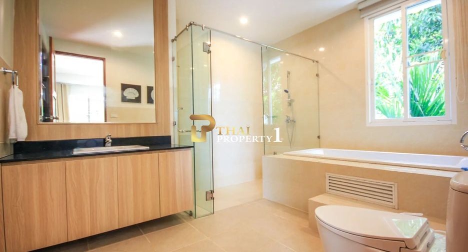 For sale 3 bedrooms villa in Hua Hin, Prachuap Khiri Khan