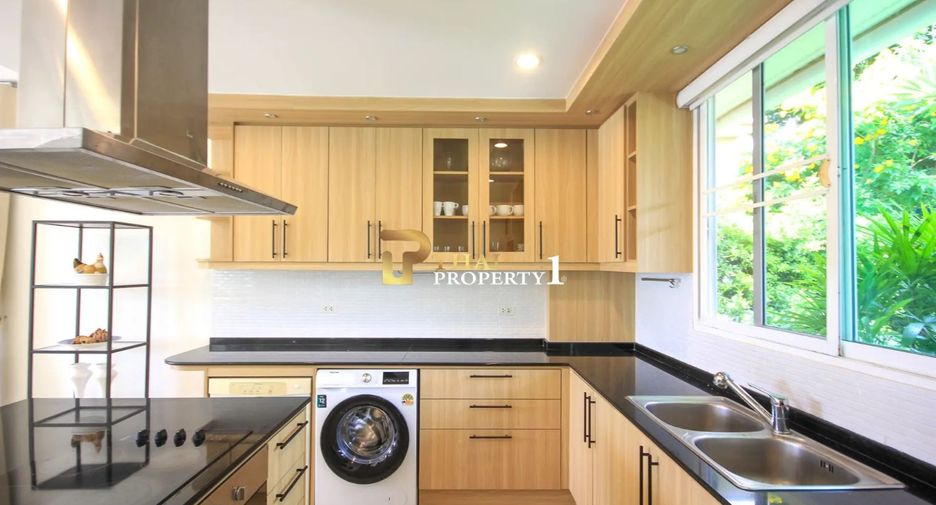 For sale 3 bedrooms villa in Hua Hin, Prachuap Khiri Khan