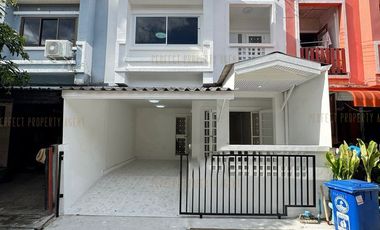 Reihenhaus zum Kauf mit 3 Zimmer in Bang Sao Thong, Samut Prakan