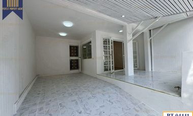 Reihenhaus zum Kauf mit 3 Zimmer in Bang Sao Thong, Samut Prakan
