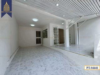 出售 3 卧室 联排别墅 在 Bang Sao Thong, Samut Prakan