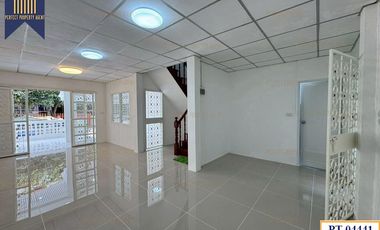 Reihenhaus zum Kauf mit 3 Zimmer in Bang Sao Thong, Samut Prakan