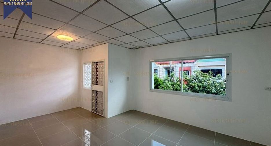 出售 3 卧室 联排别墅 在 Bang Sao Thong, Samut Prakan