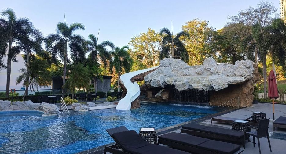 Condo en venta de 2 habitaciones en Bang Lamung, Chonburi