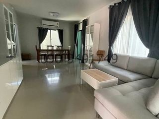 Haus zur Miete mit 5 Zimmer in Lam Luk Ka, Pathum Thani