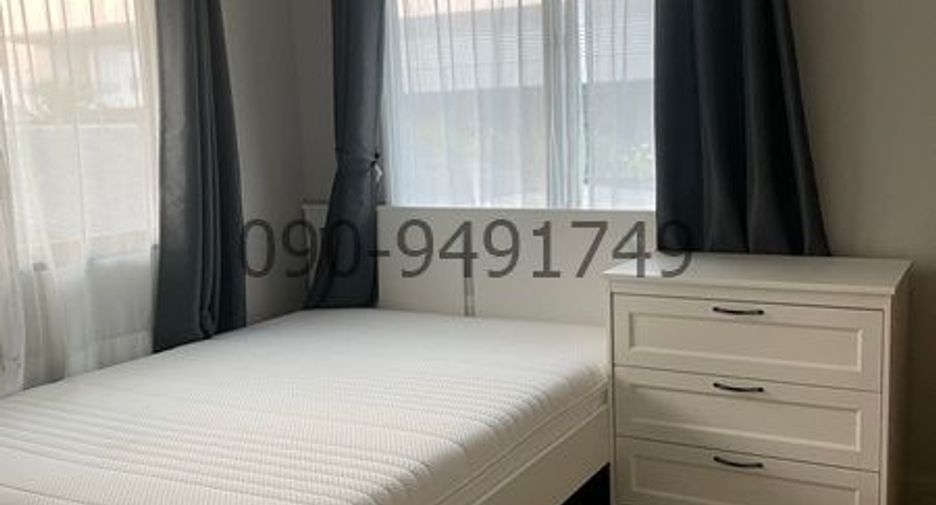 Casa en alquiler de 5 habitaciones en Lam Luk Ka, Pathum Thani