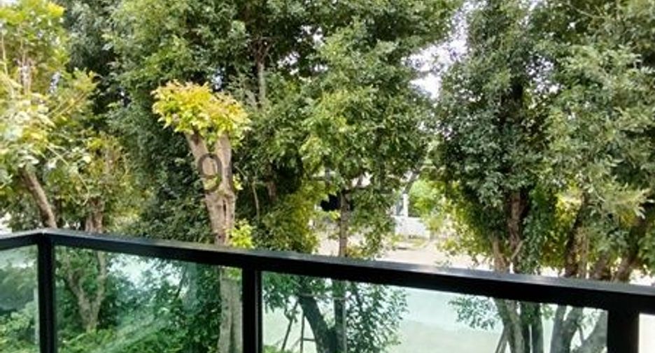 Casa en alquiler de 5 habitaciones en Lam Luk Ka, Pathum Thani