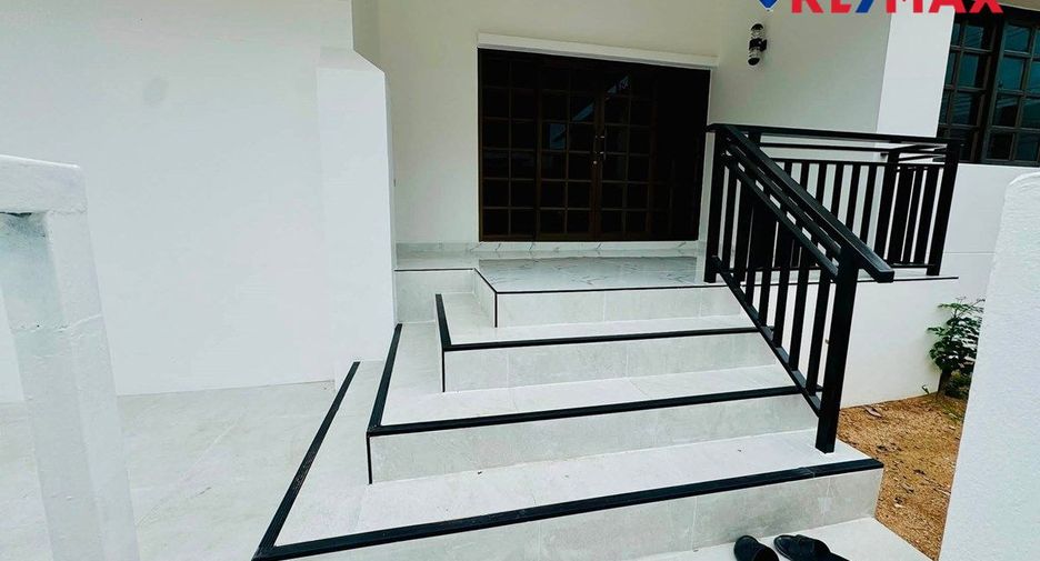 For sale 3 bedrooms house in Bang Lamung, Chonburi