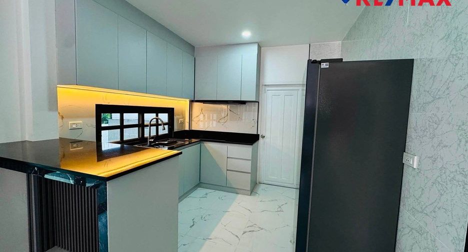 For sale 3 bedrooms house in Bang Lamung, Chonburi