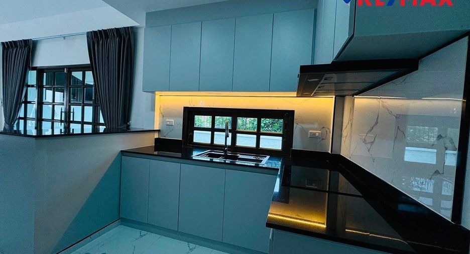 For sale 3 bedrooms house in Bang Lamung, Chonburi