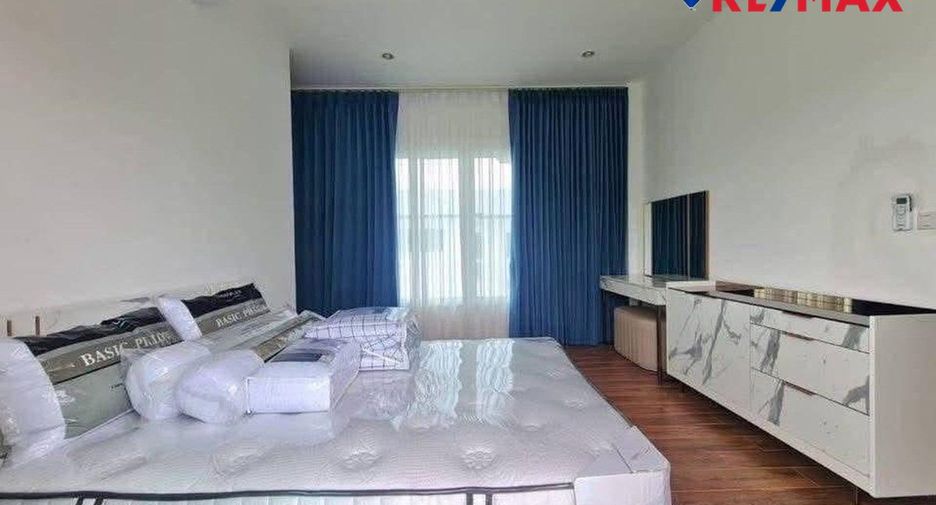 Casa en venta de 5 habitaciones en Bang Lamung, Chonburi