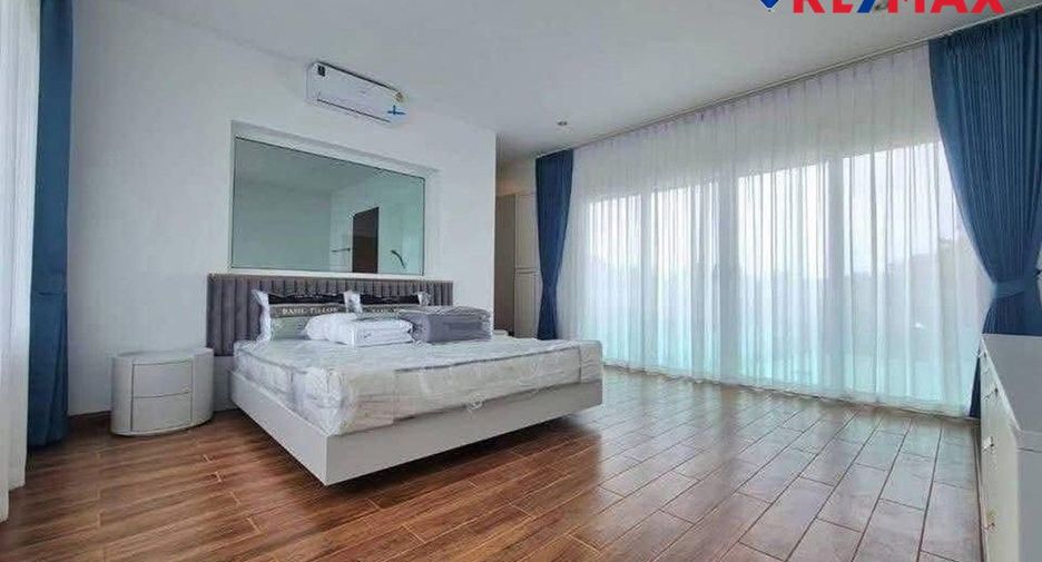 Casa en venta de 5 habitaciones en Bang Lamung, Chonburi