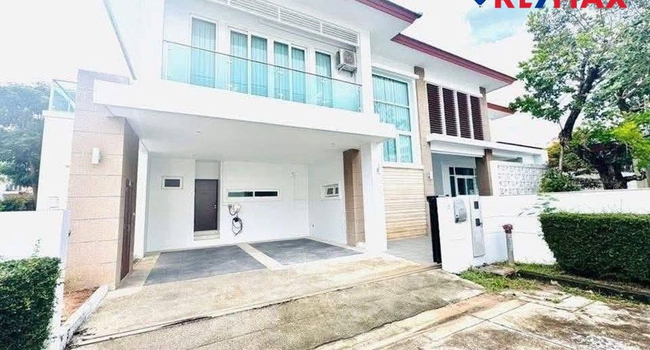 Casa en venta de 5 habitaciones en Bang Lamung, Chonburi