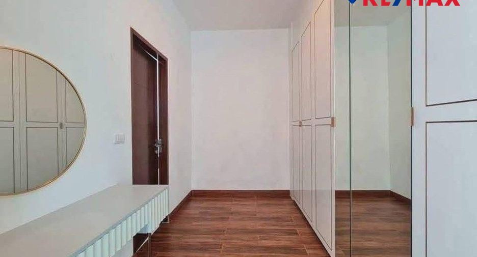 Casa en venta de 5 habitaciones en Bang Lamung, Chonburi