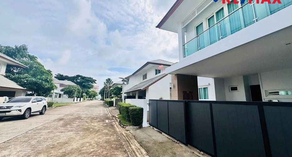 Casa en venta de 5 habitaciones en Bang Lamung, Chonburi