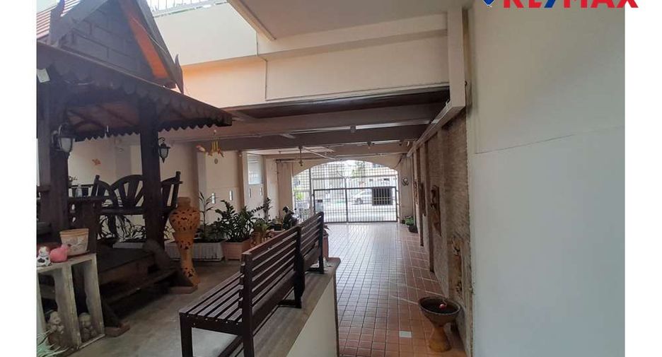 For sale 13 ベッドルーム condo in Bang Lamung, Chonburi