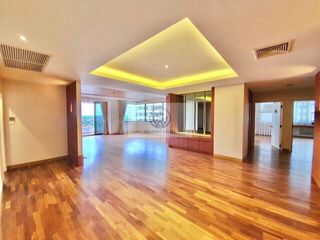 For sale 3 bedrooms condo in Mueang Nonthaburi, Nonthaburi