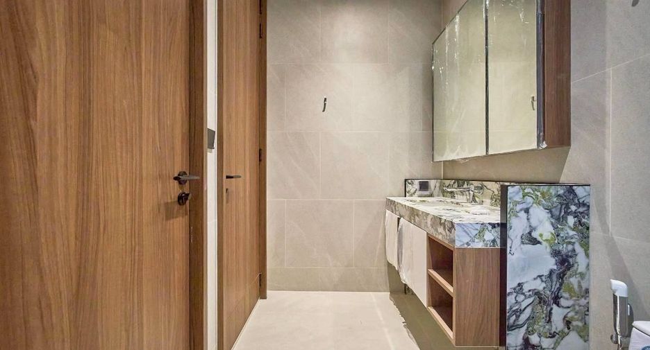 For rent and for sale 2 bedrooms condo in Sathon, Bangkok