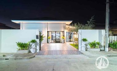 For sale 3 bedrooms villa in Bang Lamung, Chonburi