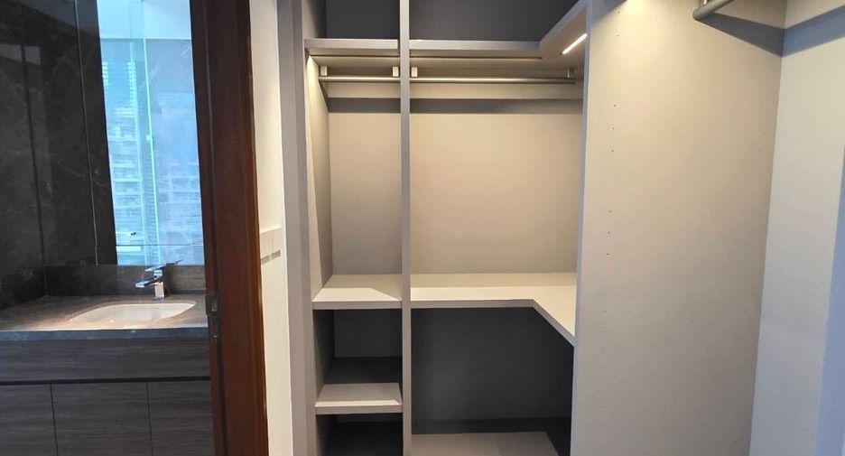 For rent and for sale 2 bedrooms condo in Bang Rak, Bangkok