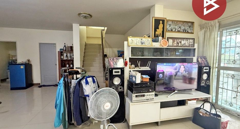 For sale 3 ベッドルーム house in Ban Bueng, Chonburi
